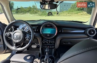Хэтчбек MINI Cooper 2016 в Львове