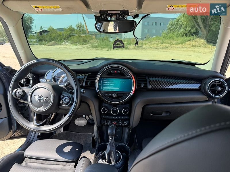 Хэтчбек MINI Cooper 2016 в Львове