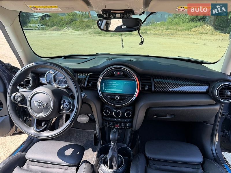 Хэтчбек MINI Cooper 2016 в Львове