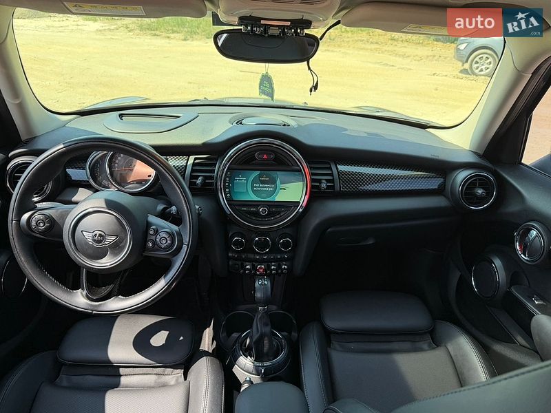 Хэтчбек MINI Cooper 2016 в Львове
