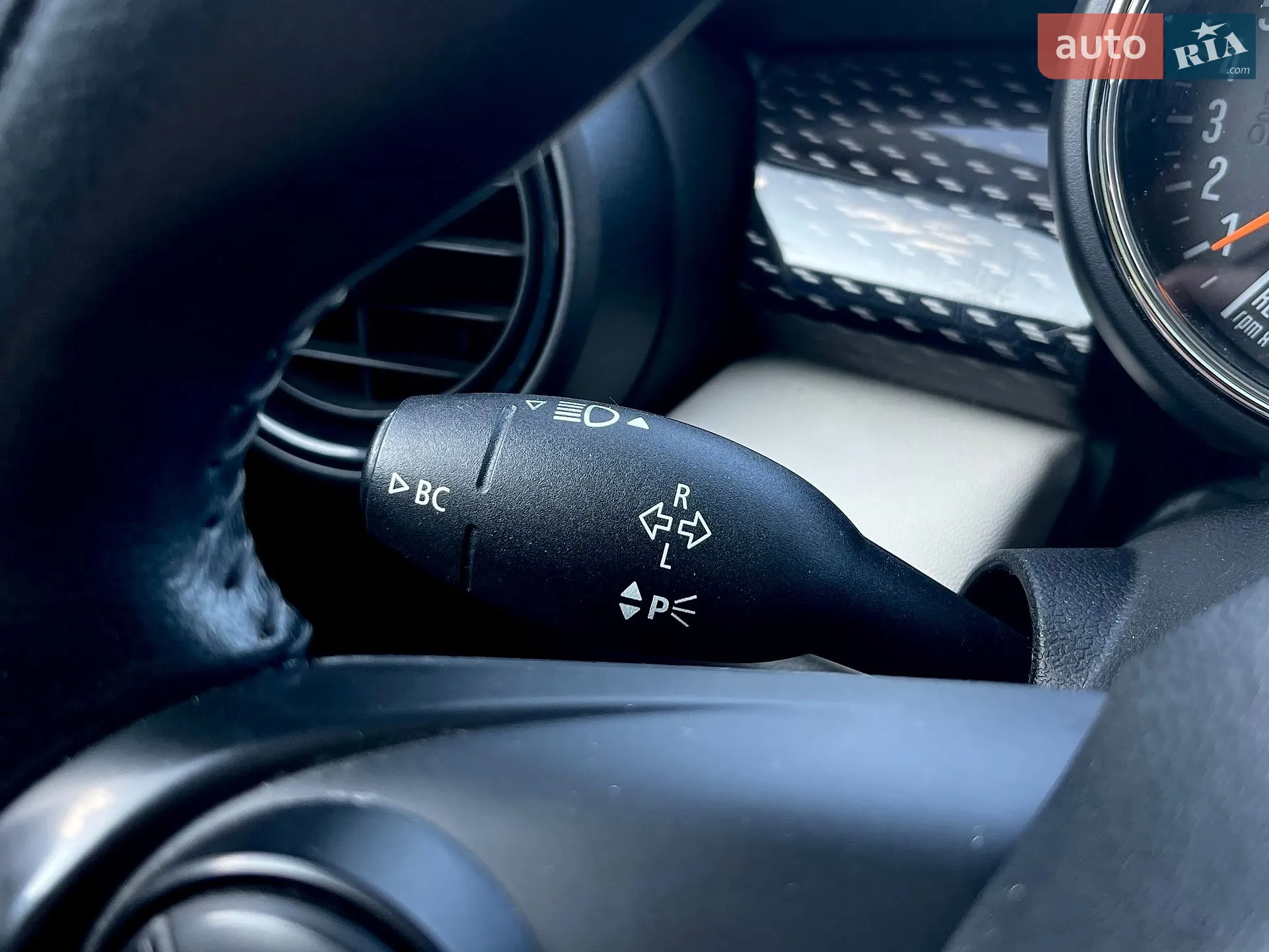 2015 MINI Cooper - мініатюра 29