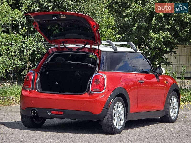 Хетчбек MINI Cooper 2016 в Хмельницькому
