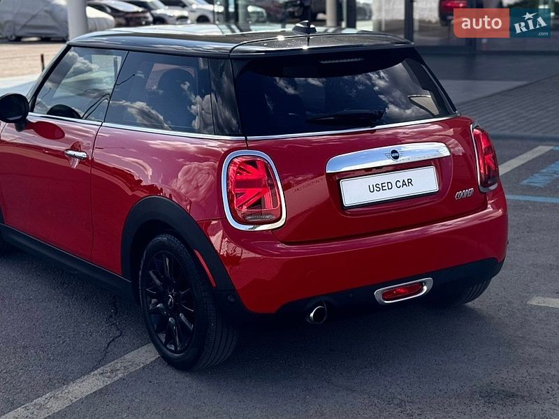 Хэтчбек MINI Cooper 2019 в Полтаве