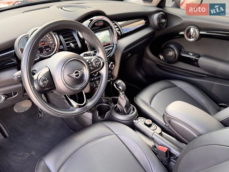 Хэтчбек MINI Cooper 2019 в Полтаве