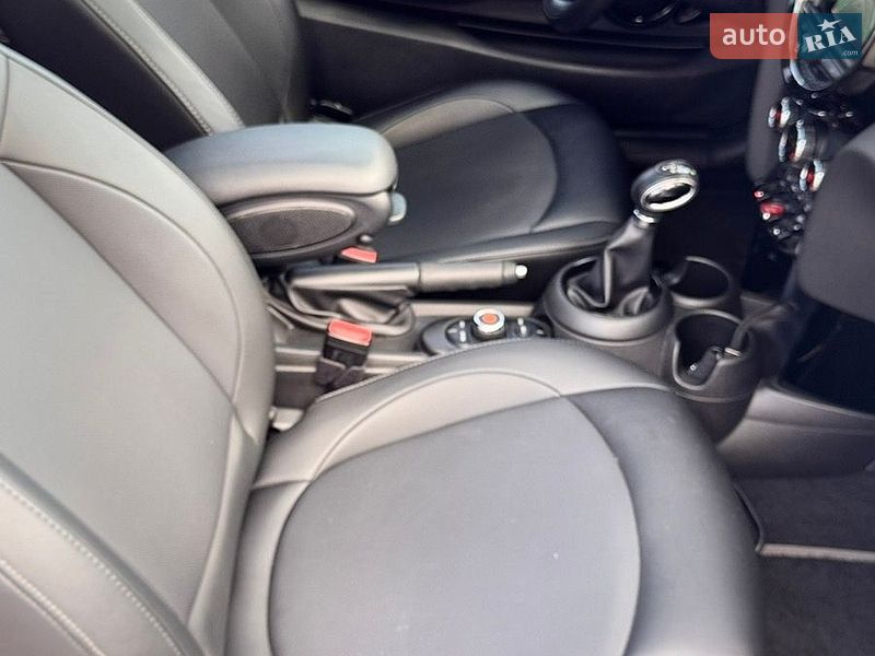 Хэтчбек MINI Cooper 2019 в Полтаве