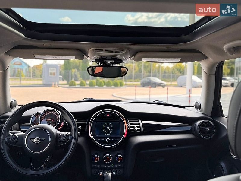 Хэтчбек MINI Cooper 2019 в Полтаве