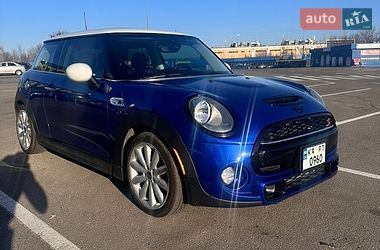Хэтчбек MINI Cooper 2019 в Киеве