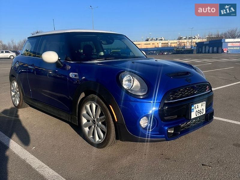 Хэтчбек MINI Cooper 2019 в Киеве