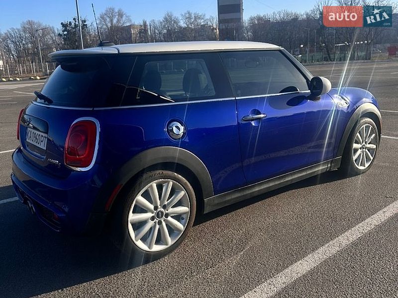 Хэтчбек MINI Cooper 2019 в Киеве