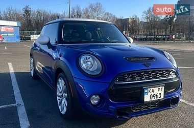 Хэтчбек MINI Cooper 2019 в Киеве