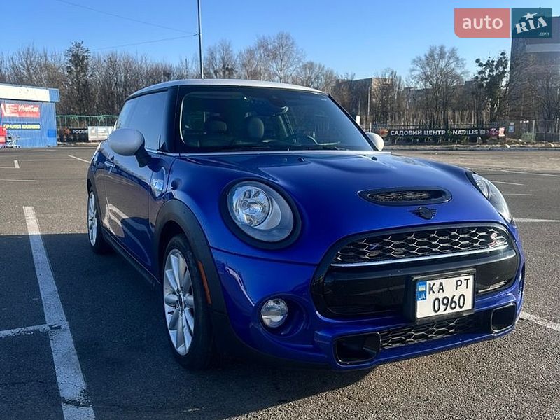 Хэтчбек MINI Cooper 2019 в Киеве