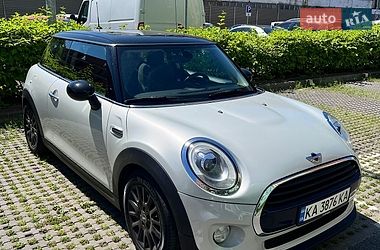 Хэтчбек MINI Cooper 2017 в Нетешине Хэтчбек MINI Cooper 2017 в Нетешине
