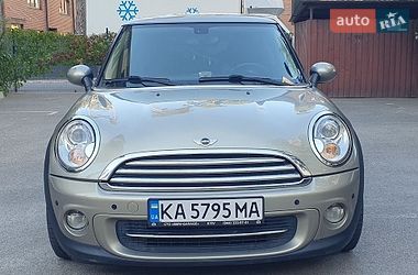 Хэтчбек MINI Cooper 2010 в Киеве