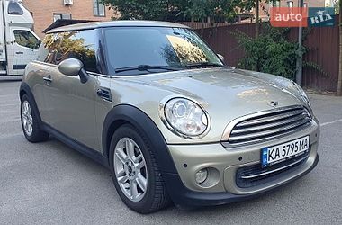 Хэтчбек MINI Cooper 2010 в Киеве