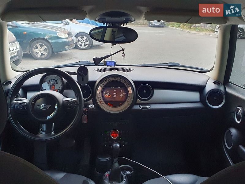 Хэтчбек MINI Cooper 2010 в Киеве