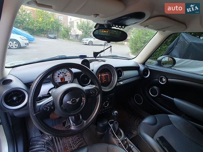Хэтчбек MINI Cooper 2010 в Киеве