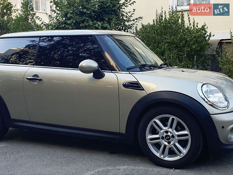 Хэтчбек MINI Cooper 2010 в Киеве