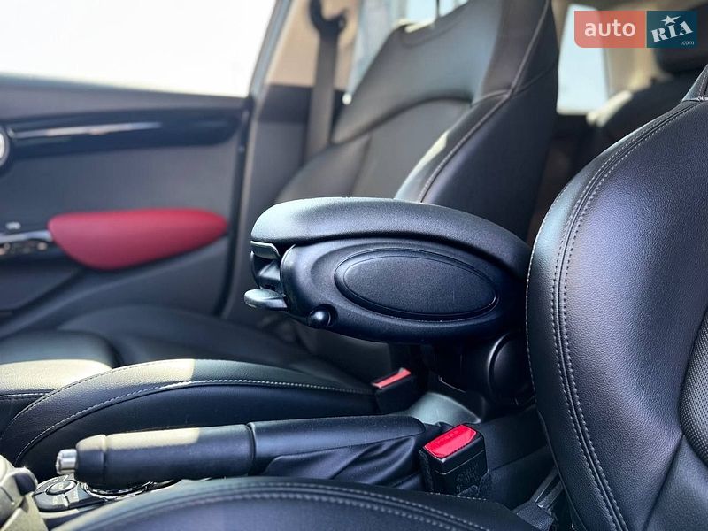 Хэтчбек MINI Cooper 2017 в Ивано-Франковске