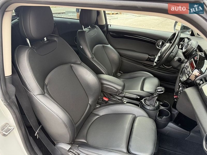 Хетчбек MINI Cooper 2015 в Києві