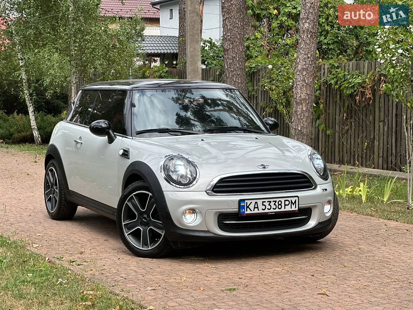 2011 MINI Cooper - мініатюра 2