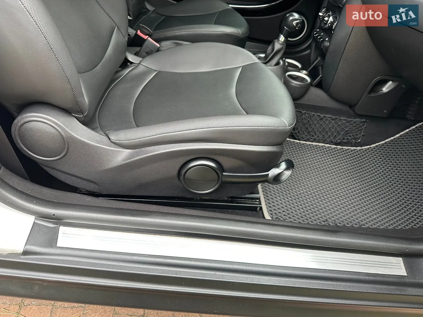 2011 MINI Cooper - мініатюра 95