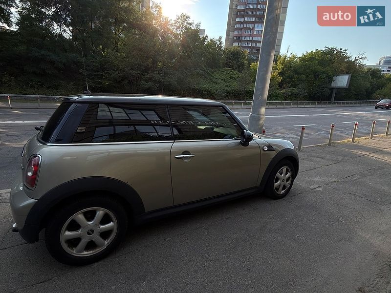 Хетчбек MINI Cooper 2006 в Києві