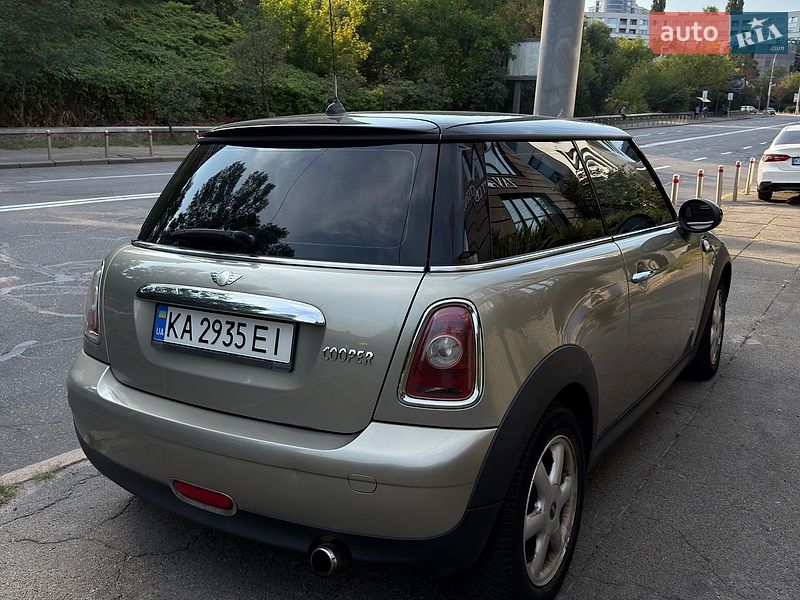 Хетчбек MINI Cooper 2006 в Києві