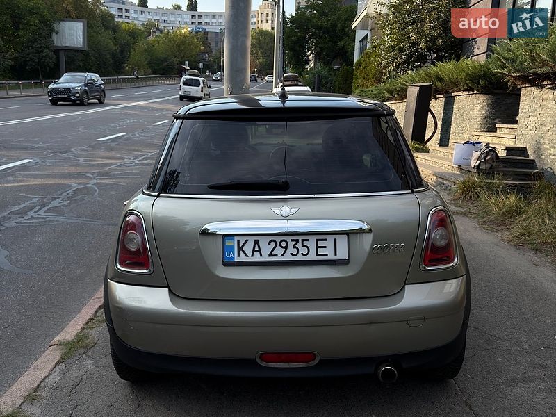 Хетчбек MINI Cooper 2006 в Києві
