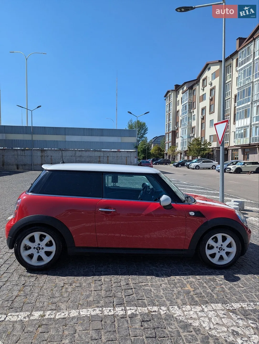 2010 MINI Cooper - мініатюра 7