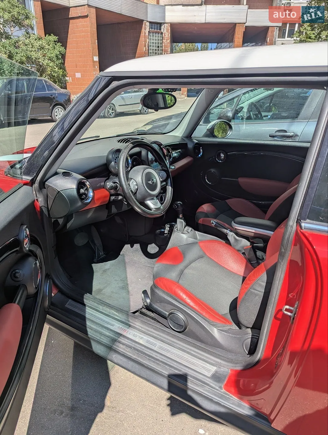 2010 MINI Cooper - мініатюра 16