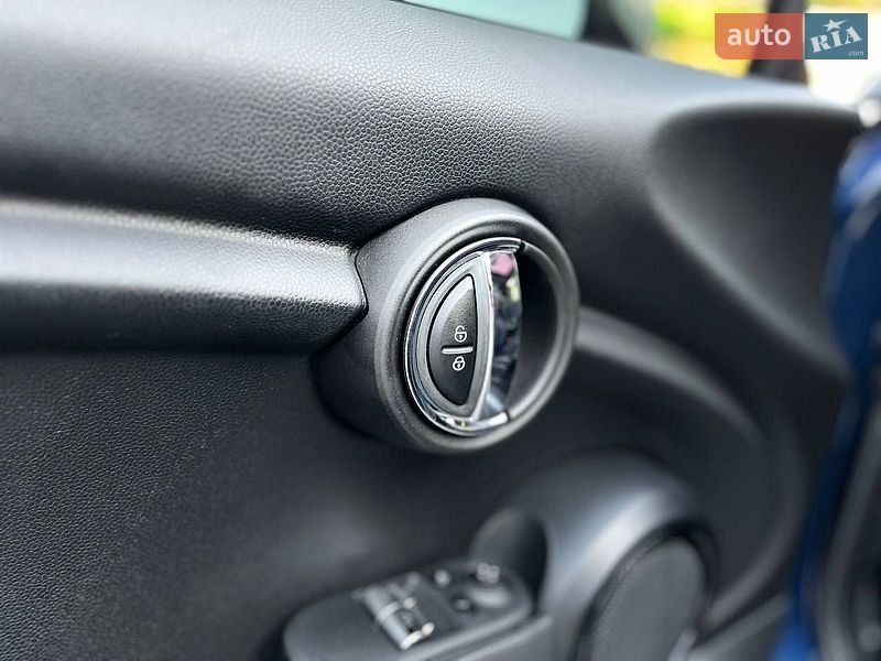Хетчбек MINI Cooper 2018 в Києві