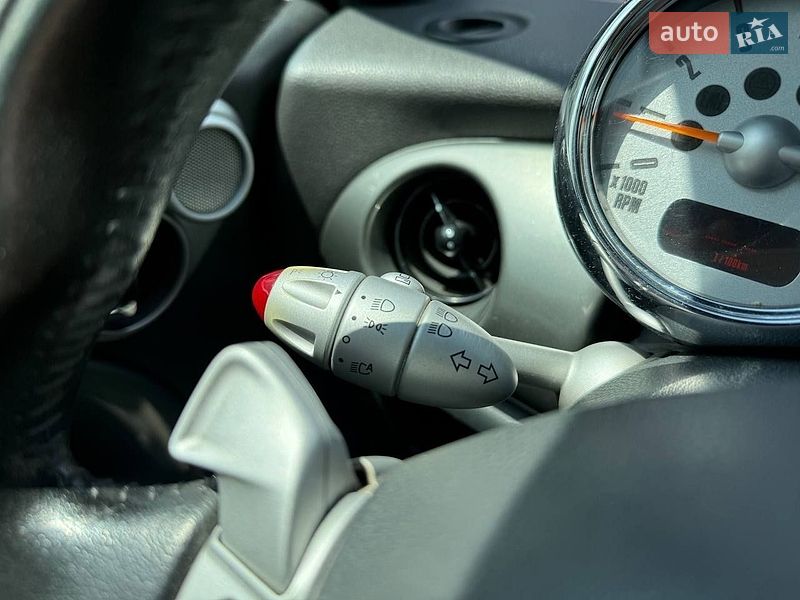 Хэтчбек MINI Cooper 2005 в Киеве