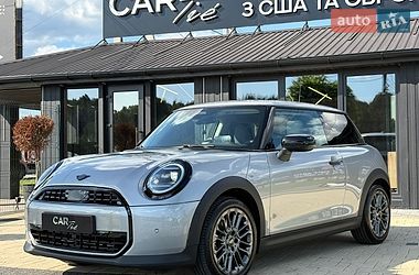 Хэтчбек MINI Cooper 2024 в Львове