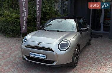 Хэтчбек MINI Cooper 2024 в Львове