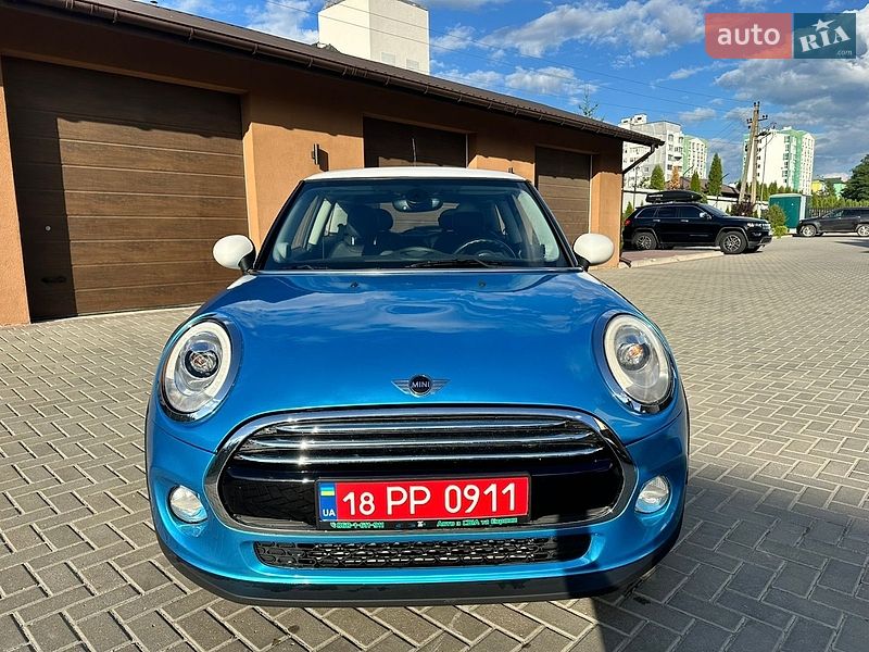 Хетчбек MINI Cooper 2017 в Вараші