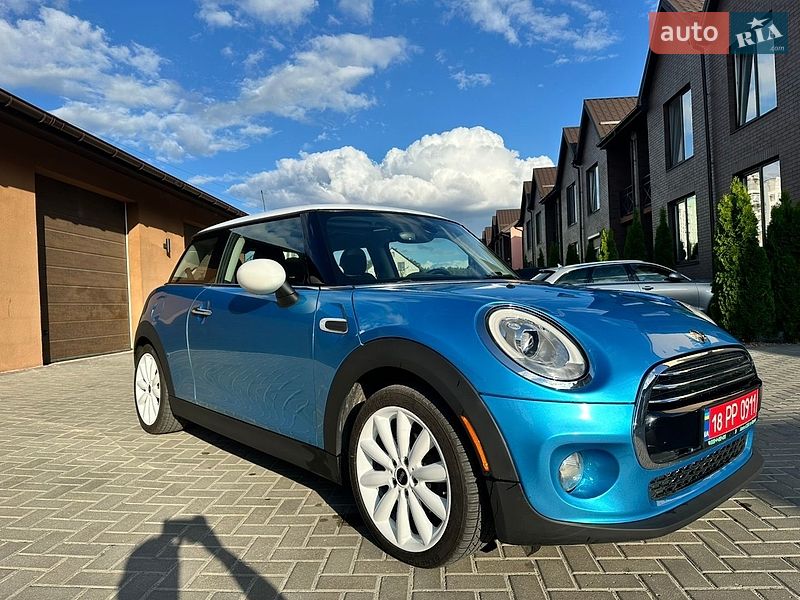 Хетчбек MINI Cooper 2017 в Вараші