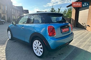 Хетчбек MINI Cooper 2017 в Вараші