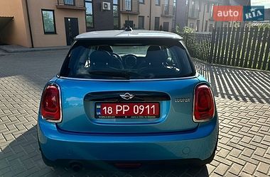 Хетчбек MINI Cooper 2017 в Вараші