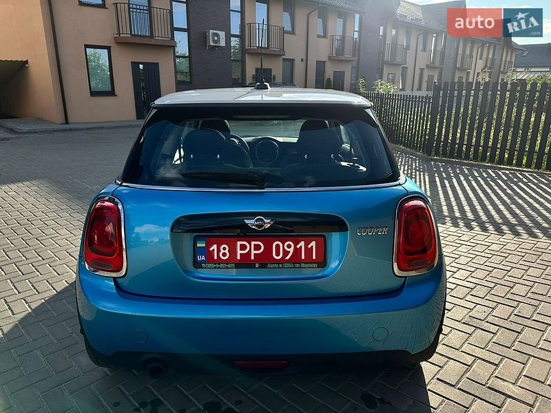 Хетчбек MINI Cooper 2017 в Вараші