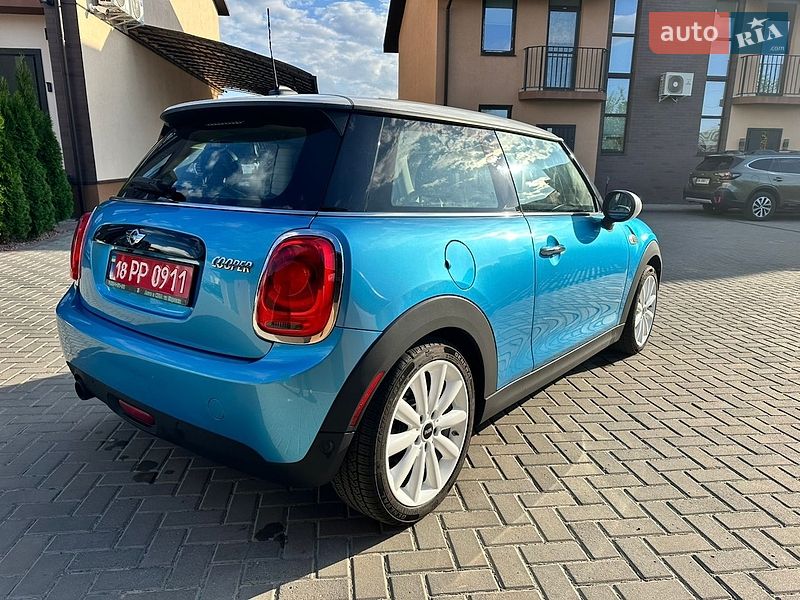Хетчбек MINI Cooper 2017 в Вараші