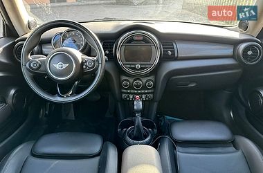 Хетчбек MINI Cooper 2017 в Вараші