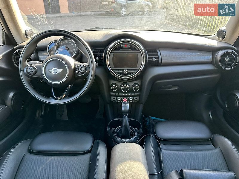 Хетчбек MINI Cooper 2017 в Вараші