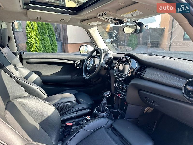 Хетчбек MINI Cooper 2017 в Вараші