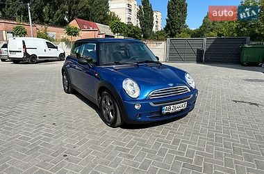 Хэтчбек MINI Cooper 2006 в Виннице