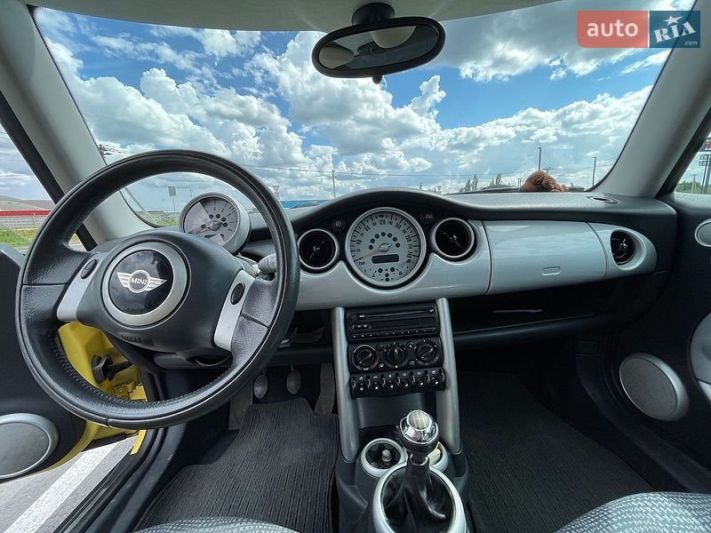 Хэтчбек MINI Cooper 2002 в Буче