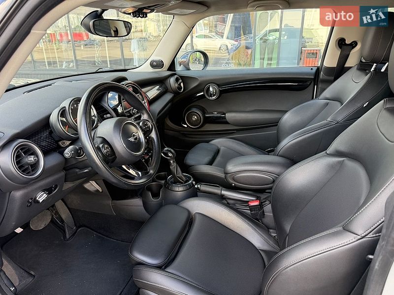 Хэтчбек MINI Cooper 2015 в Киеве