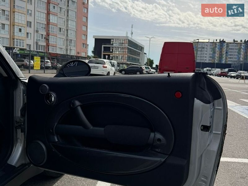 Хетчбек MINI Cooper 2004 в Івано-Франківську