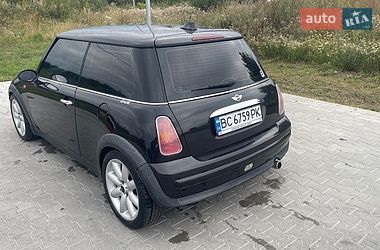 Хетчбек MINI Cooper 2002 в Городку
