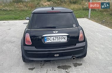 Хетчбек MINI Cooper 2002 в Городку