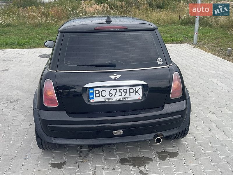 Хетчбек MINI Cooper 2002 в Городку